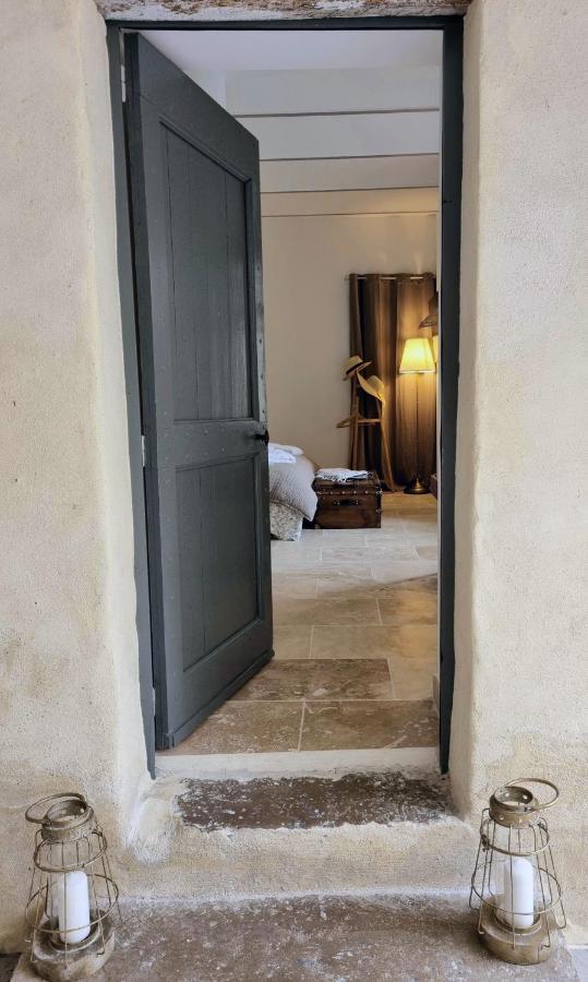 La Maison De Livia, Gite, Chambres Et Table D'Hotes Sauzet (Gard) Eksteriør bilde